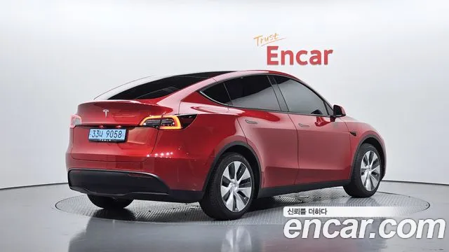 Tesla Model Y — фото 2