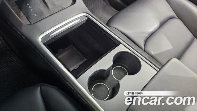 Tesla Model Y — фото 34