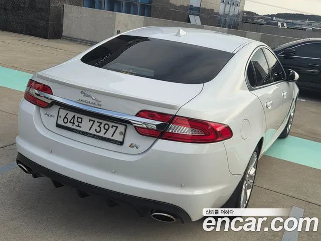 Jaguar XF — фото 2