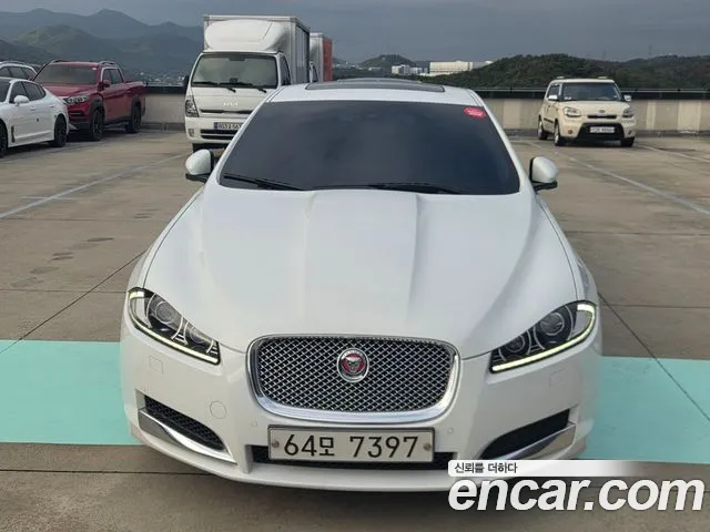 Jaguar XF — фото 3