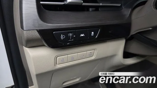 Kia Carnival — фото 12