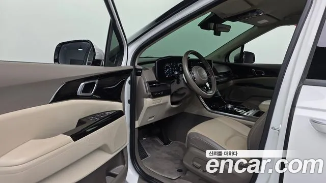 Kia Carnival — фото 10
