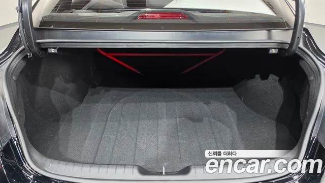 Hyundai Avante — фото 17