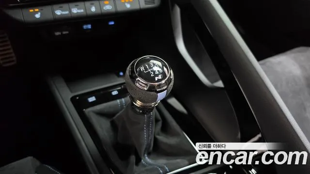 Hyundai Avante — фото 9