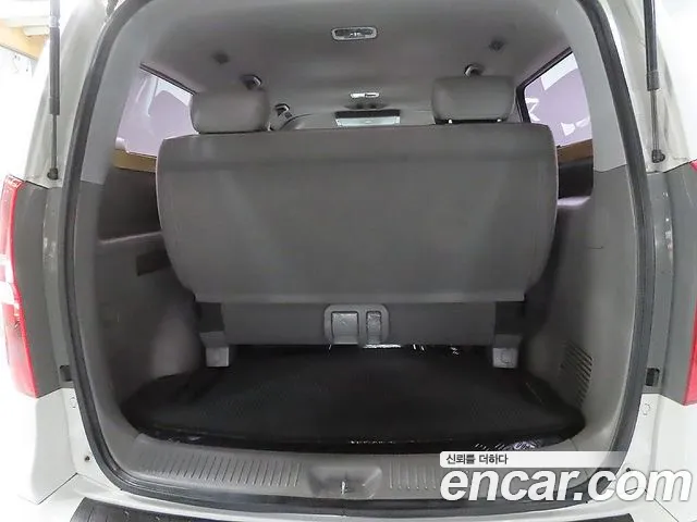 Hyundai Starex — фото 11