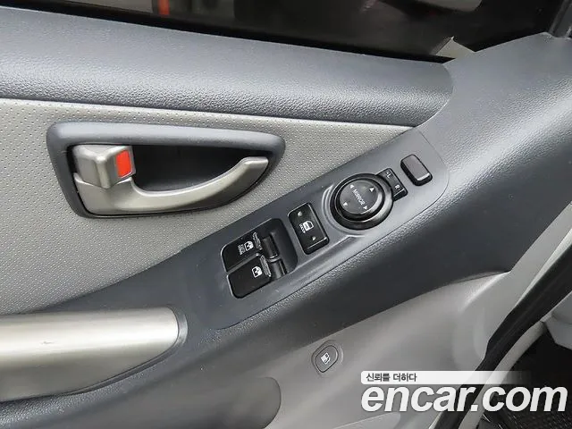 Hyundai Starex — фото 13