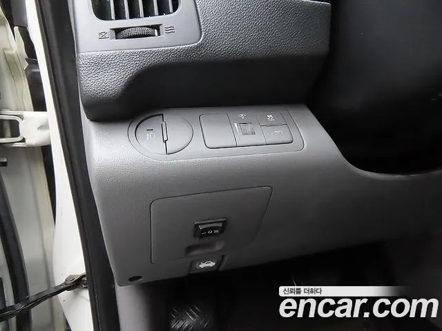 Hyundai Starex — фото 14
