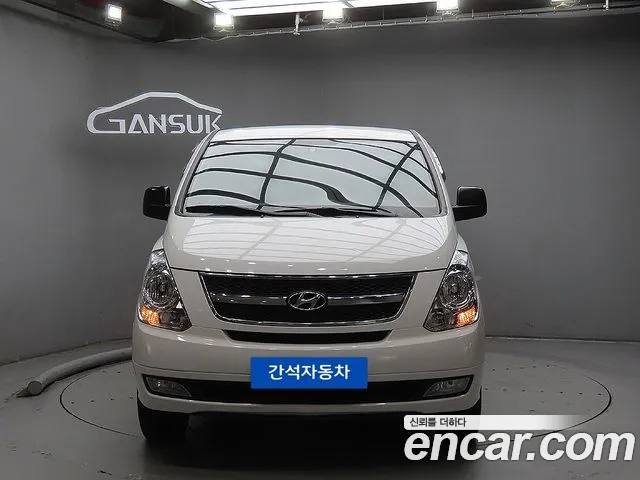 Hyundai Starex — фото 3