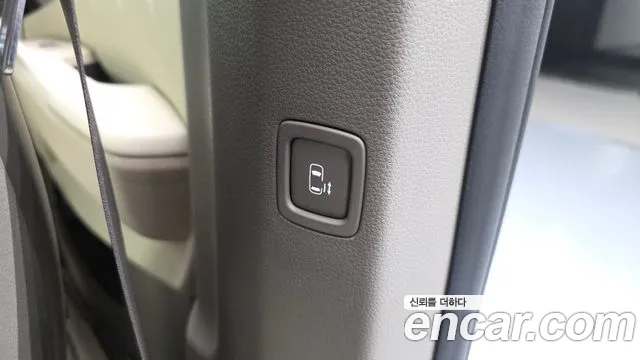 Kia Carnival — фото 31