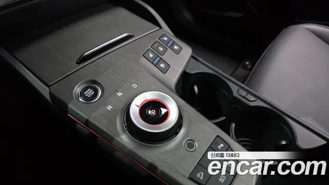 Kia Sportage — фото 9