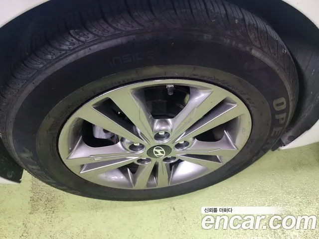 Hyundai Avante — фото 16