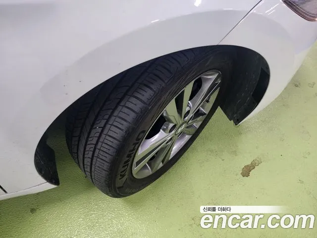 Hyundai Avante — фото 17