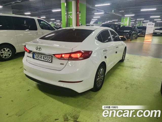 Hyundai Avante — фото 6