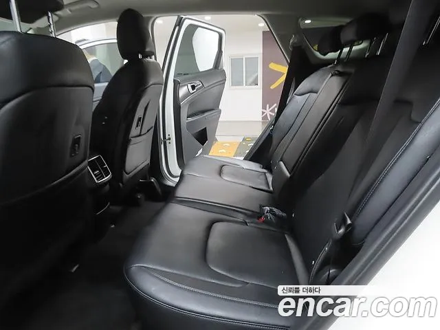 Kia Sportage — фото 10