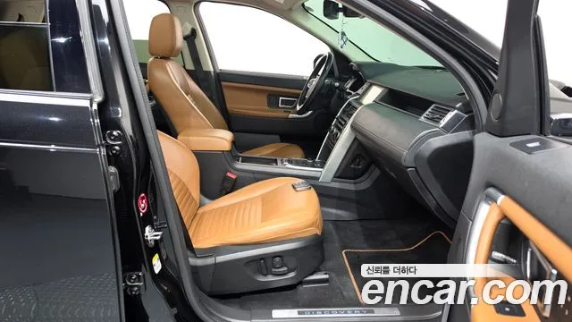 Land Rover Discovery Sport — фото 26