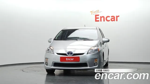 Toyota Prius — фото 3