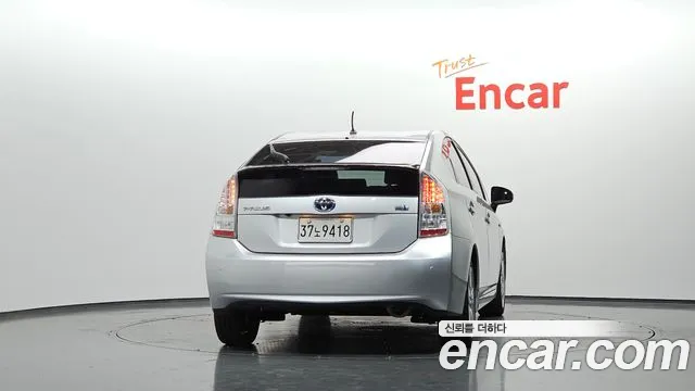 Toyota Prius — фото 4