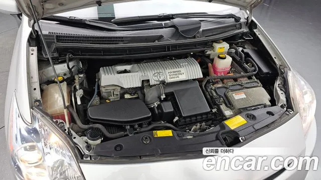 Toyota Prius — фото 6