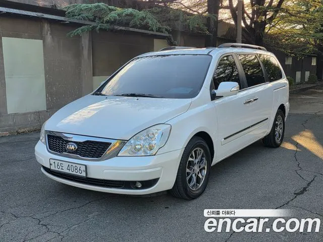 Kia Carnival — фото 1