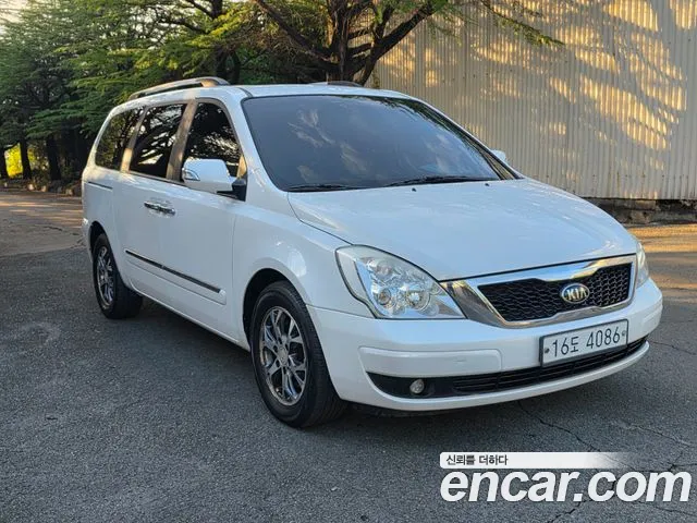 Kia Carnival — фото 2