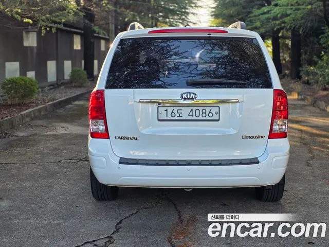 Kia Carnival — фото 5