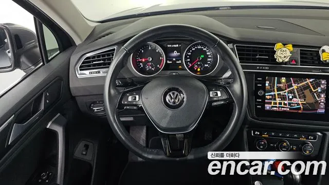 Volkswagen Tiguan — фото 13