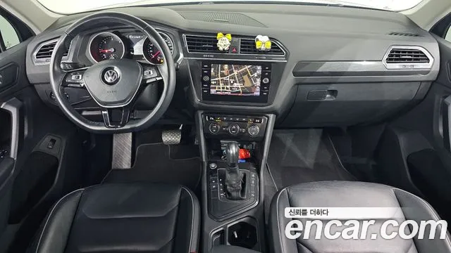 Volkswagen Tiguan — фото 7