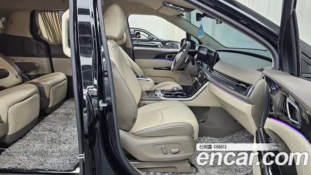 Kia Carnival — фото 11