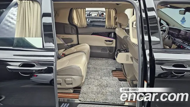 Kia Carnival — фото 12
