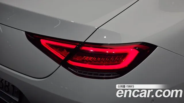Mercedes-Benz CLS-Class — фото 23