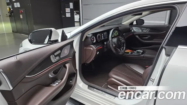 Mercedes-Benz CLS-Class — фото 10