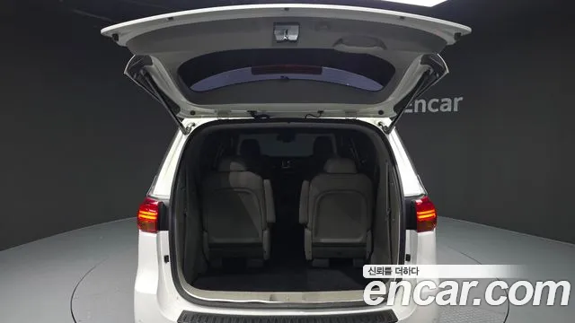 Kia Carnival — фото 19