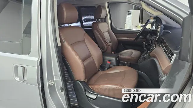 Hyundai Starex — фото 11
