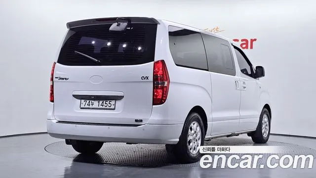 Hyundai Starex — фото 2