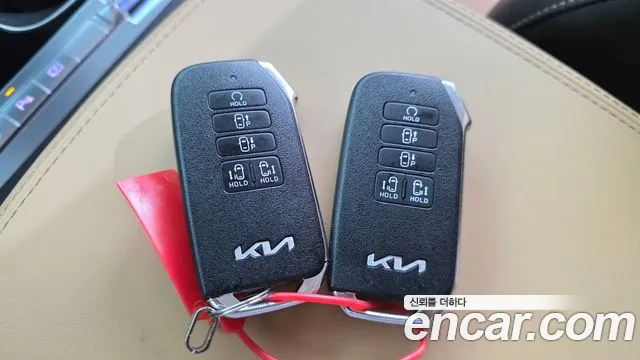Kia Carnival — фото 28