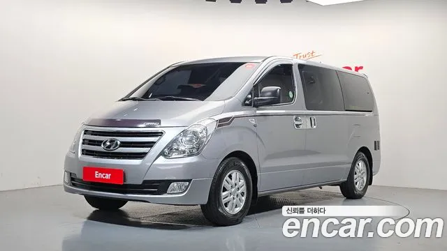 Hyundai Starex — фото 1