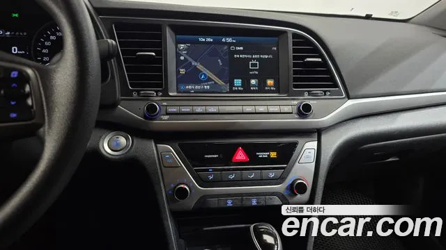 Hyundai Avante — фото 12