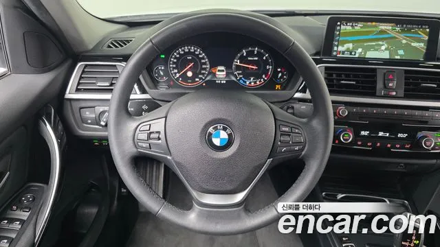 BMW 3-Series — фото 13
