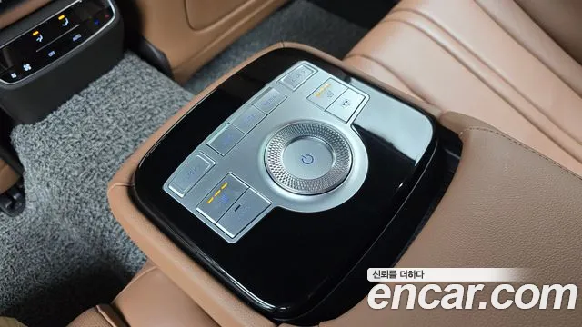 Genesis G80 — фото 16
