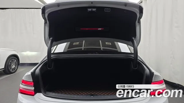 Genesis G80 — фото 19