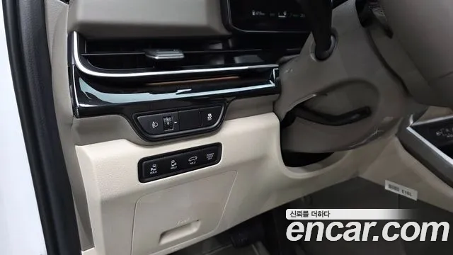 Kia Carnival — фото 32