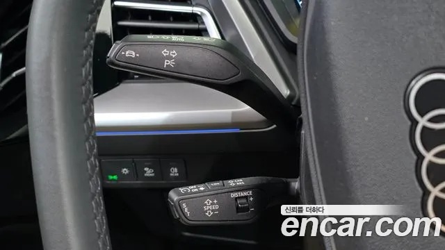 Audi Q4 e-tron — фото 14