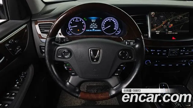 Hyundai Equus — фото 12