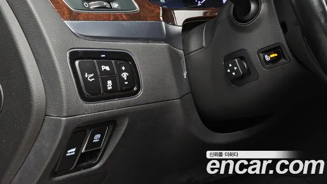 Hyundai Equus — фото 13