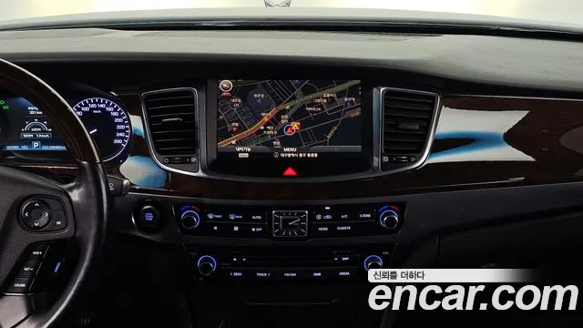 Hyundai Equus — фото 14