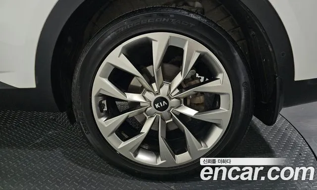 Kia Sorento — фото 21