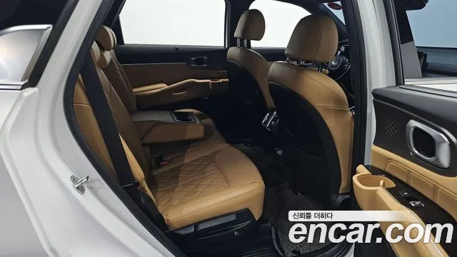 Kia Sorento — фото 26