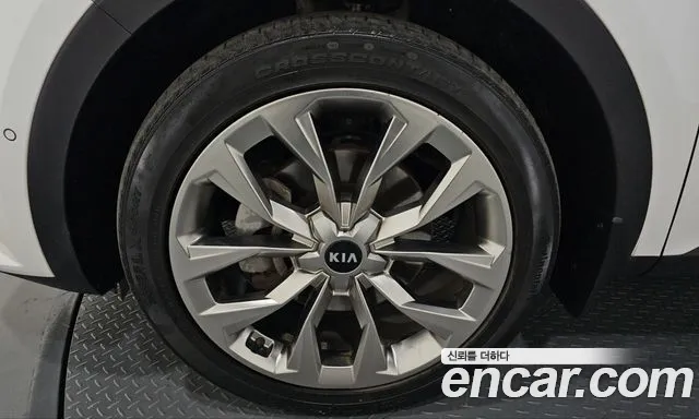 Kia Sorento — фото 5