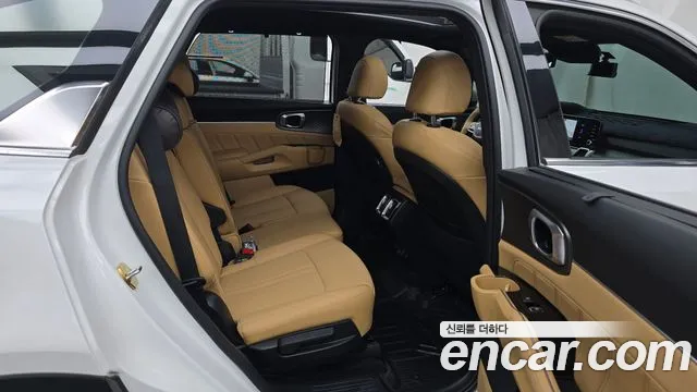 Kia Sorento — фото 11