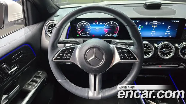 Mercedes-Benz GLB-Class — фото 13